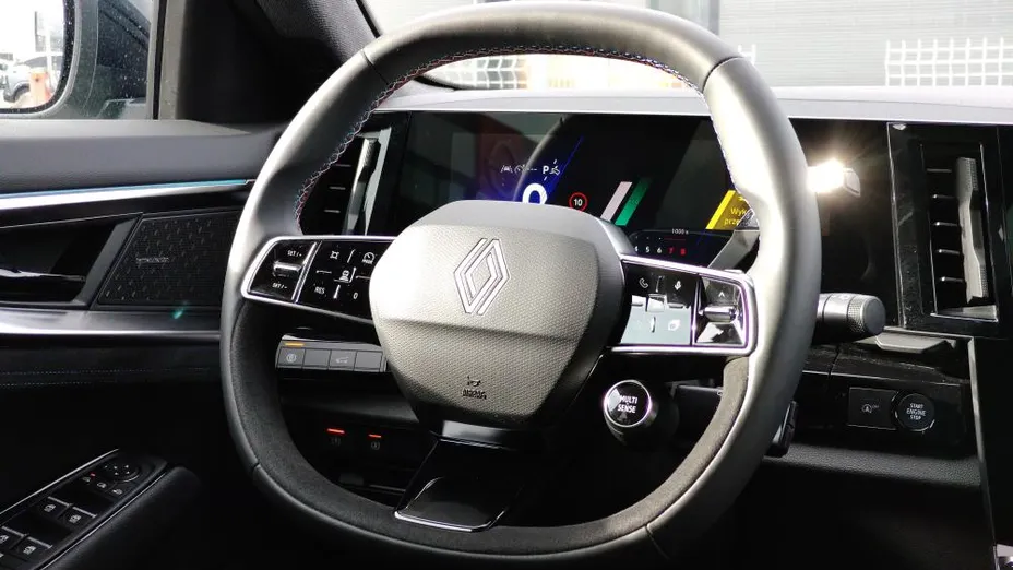 RENAULT Austral Austral 1.3 TCe mHEV Iconic esprit Alpine aut