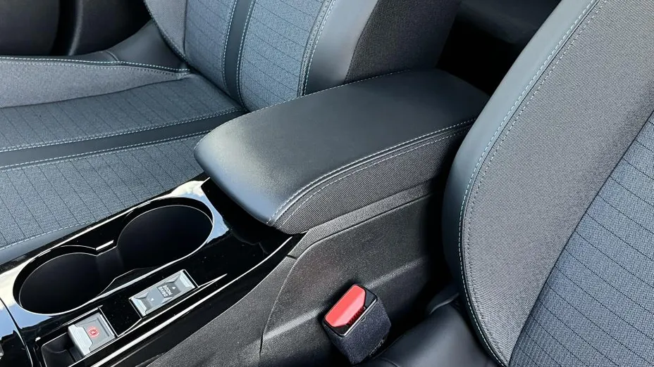 PEUGEOT 2008 2008 1.2 PureTech Allure S&S EAT8