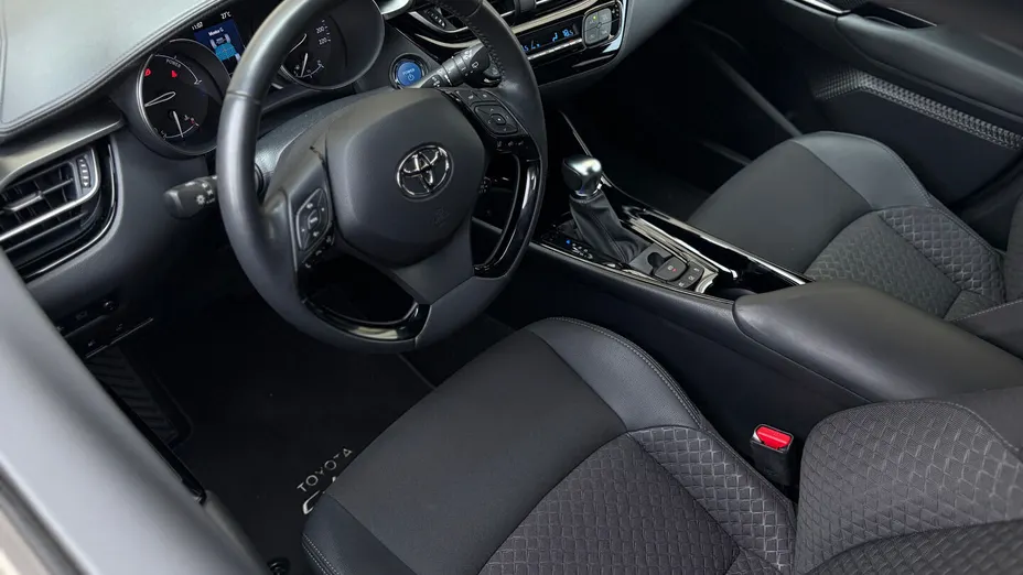 TOYOTA C-HR C-HR 2.0 Hybrid GR Sport