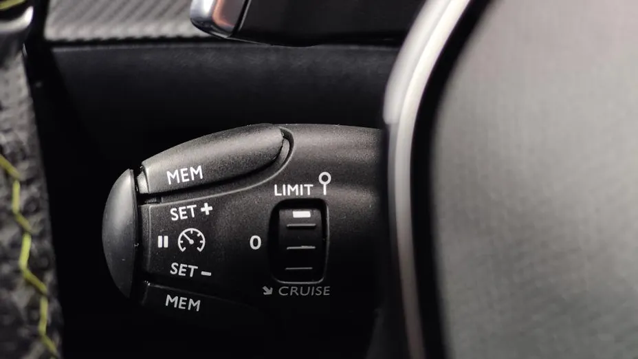 PEUGEOT 2008 2008 BlueHDi 130 GT S&S EAT8