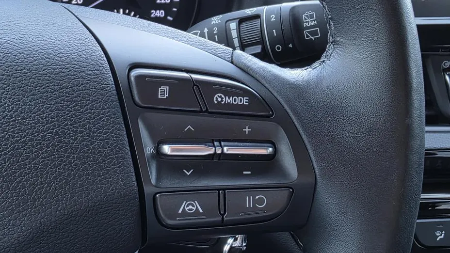 HYUNDAI i30 i30 1.0 T-GDI Modern