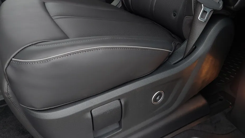 HYUNDAI Staria Staria 1.6 T-GDI HEV Luxury aut Nowy