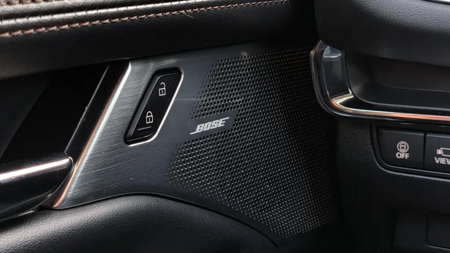 MAZDA 3 3 2.0 mHEV Hikari aut