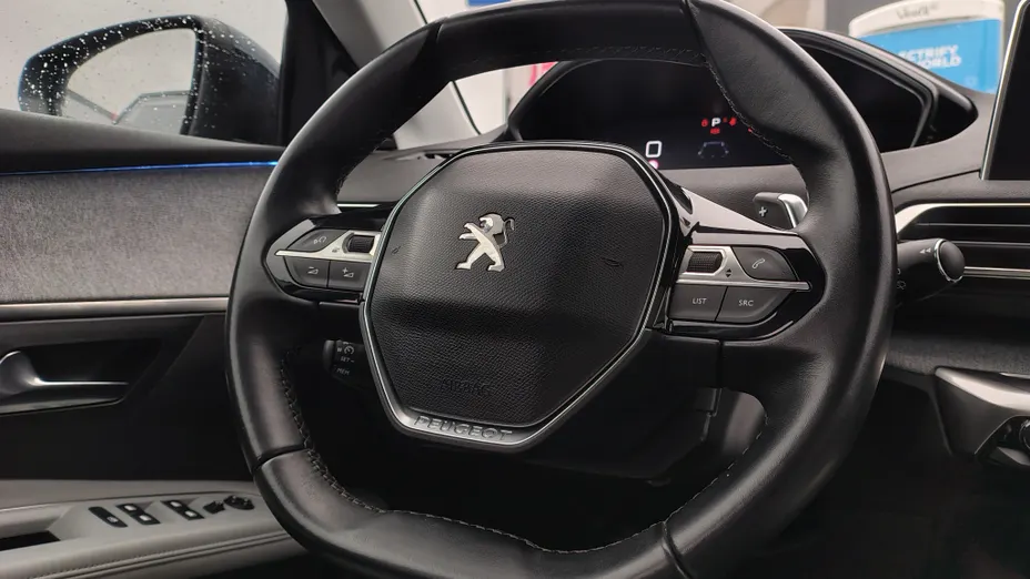 PEUGEOT 5008 5008 1.6 PureTech Allure S&S EAT8