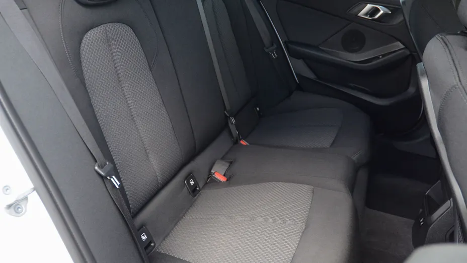BMW Seria 1 118i Advantage aut