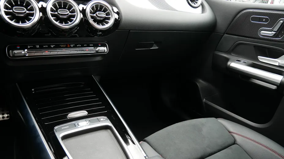 MERCEDES-BENZ B Klasa B 220 4-Matic mHEV AMG Line 8G-DCT