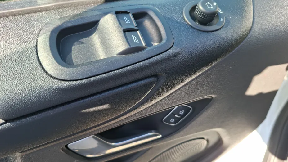 FORD Transit Custom Transit Custom Kombi 340 L2H1 Trend