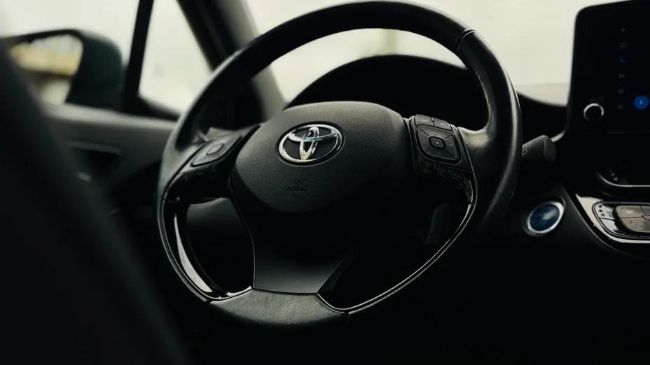 TOYOTA C-HR C-HR 2.0 Hybrid Style