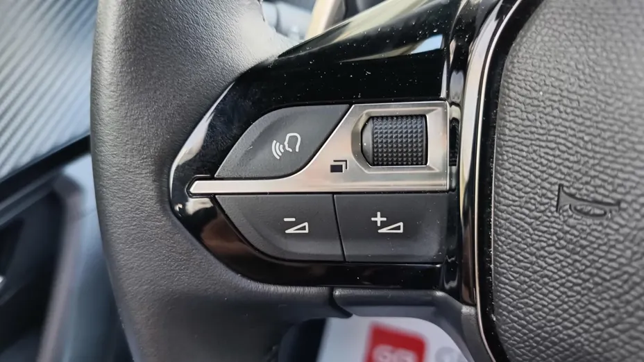 PEUGEOT 2008 2008 PureTech 130 Allure S&S EAT8