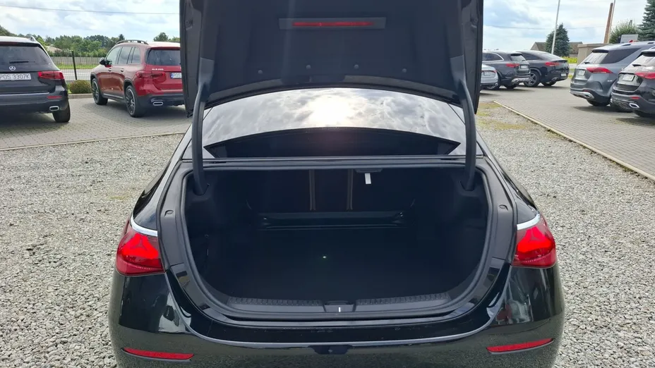 MERCEDES-BENZ E Klasa E 220 d mHEV 4-Matic Exclusive 9G-Tronic