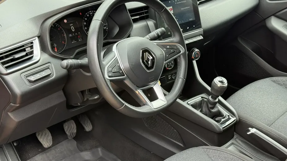 RENAULT Clio -