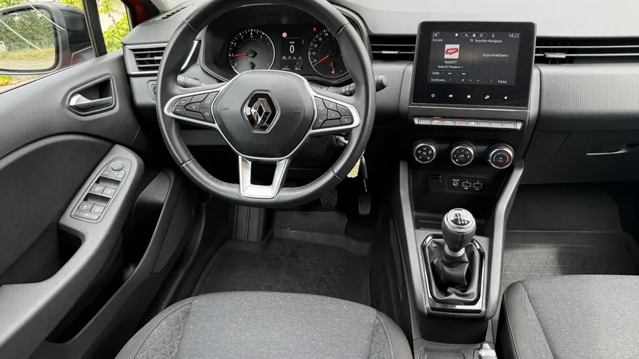 RENAULT Clio -