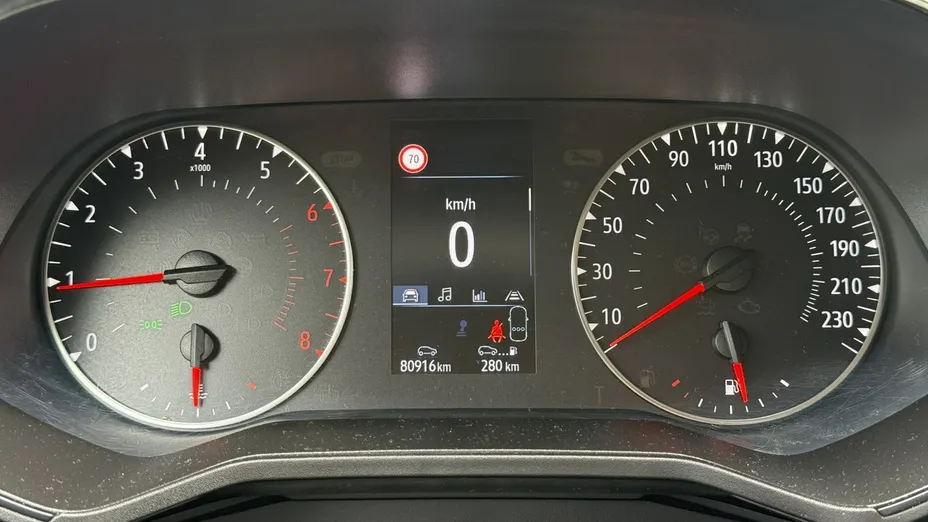 RENAULT Clio -