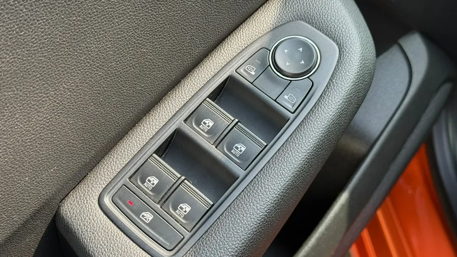 RENAULT Clio -