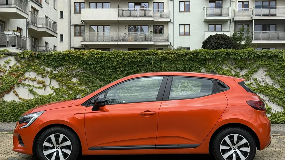 RENAULT Clio -