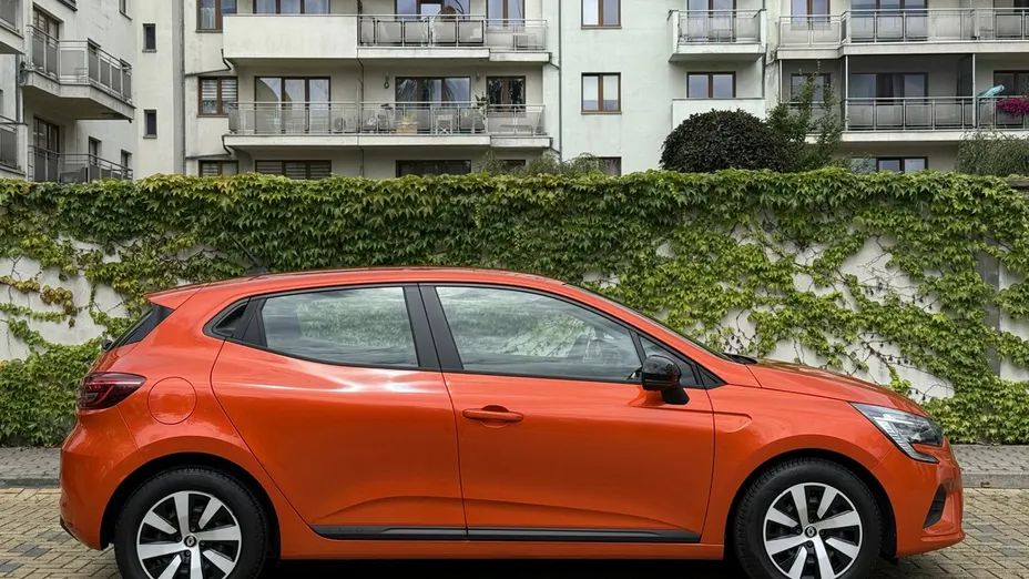 RENAULT Clio -