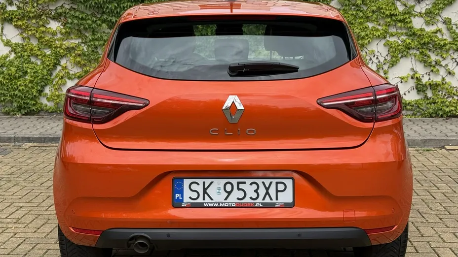 RENAULT Clio -