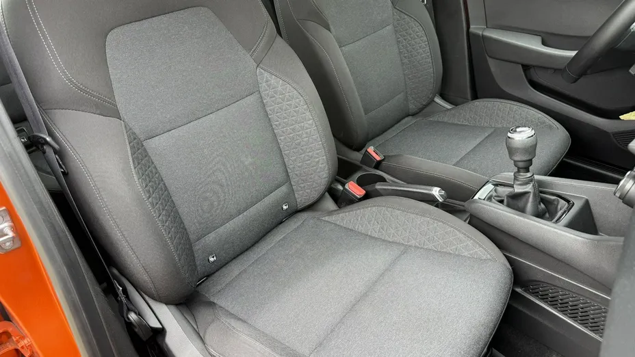 RENAULT Clio -