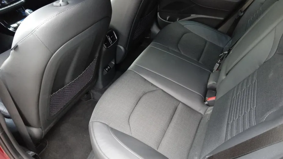 HYUNDAI i30 i30 1.5 T-GDI 48V Smart