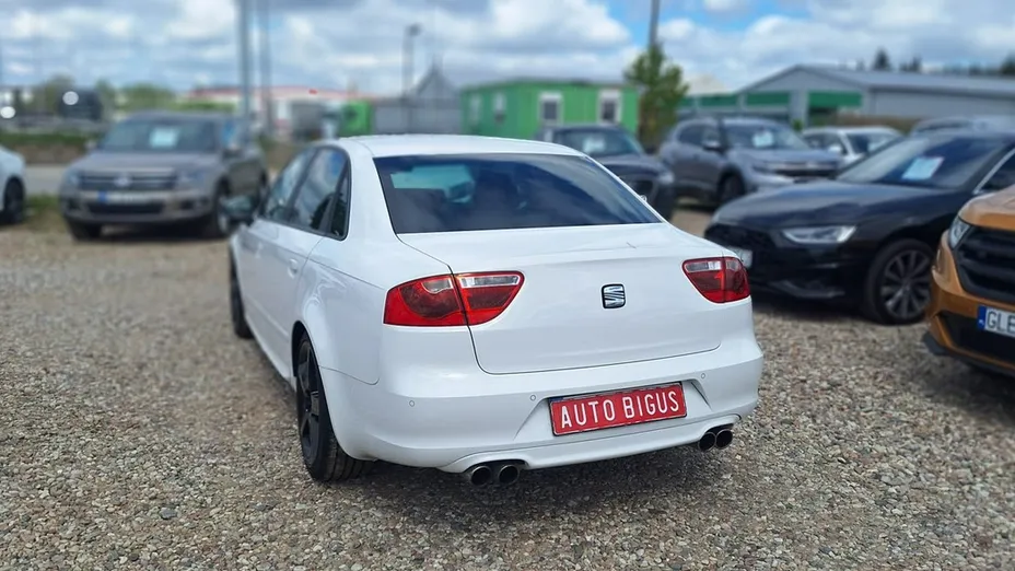 SEAT Exeo -