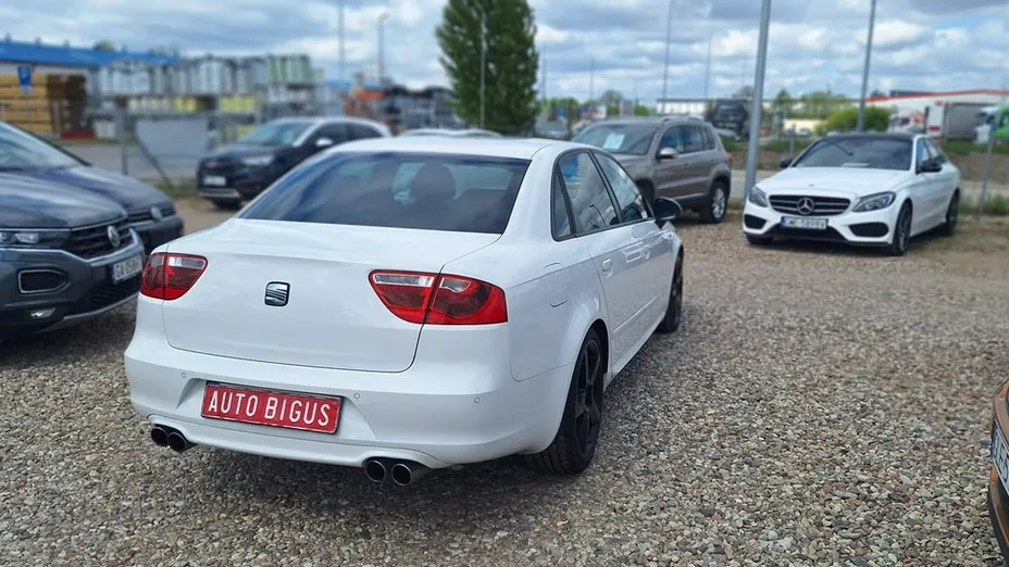 SEAT Exeo -