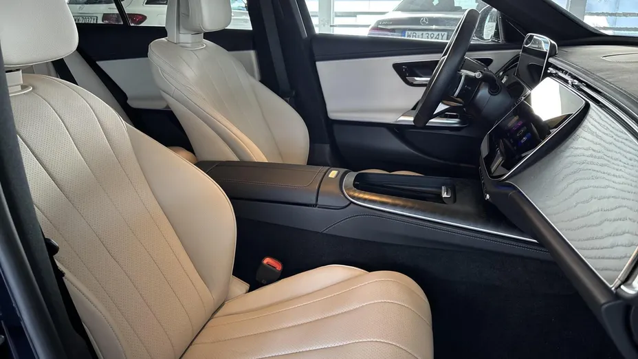 MERCEDES-BENZ E Klasa E 220 d mHEV 4-Matic AMG 9G-Tronic