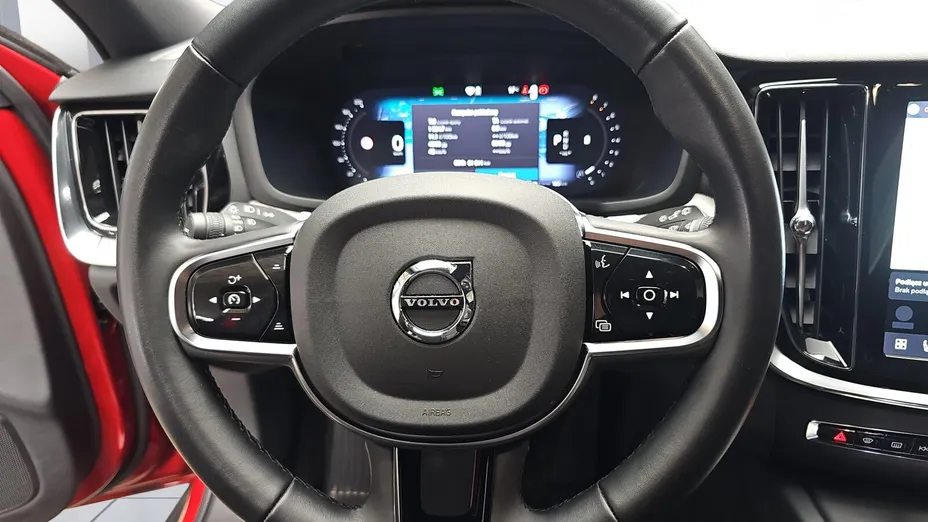 VOLVO V60 V60 CC Plus B5 B AWD aut