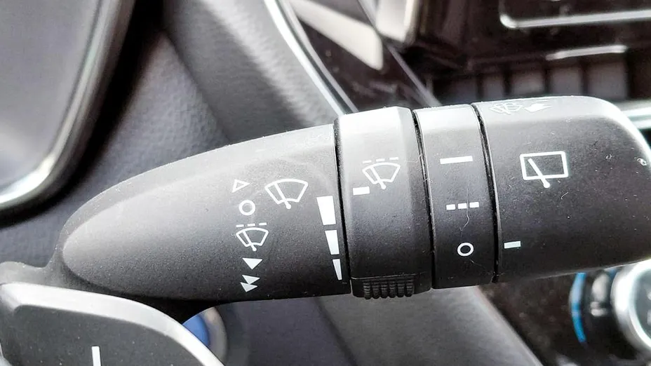 TOYOTA Corolla Corolla 2.0 Hybrid Comfort