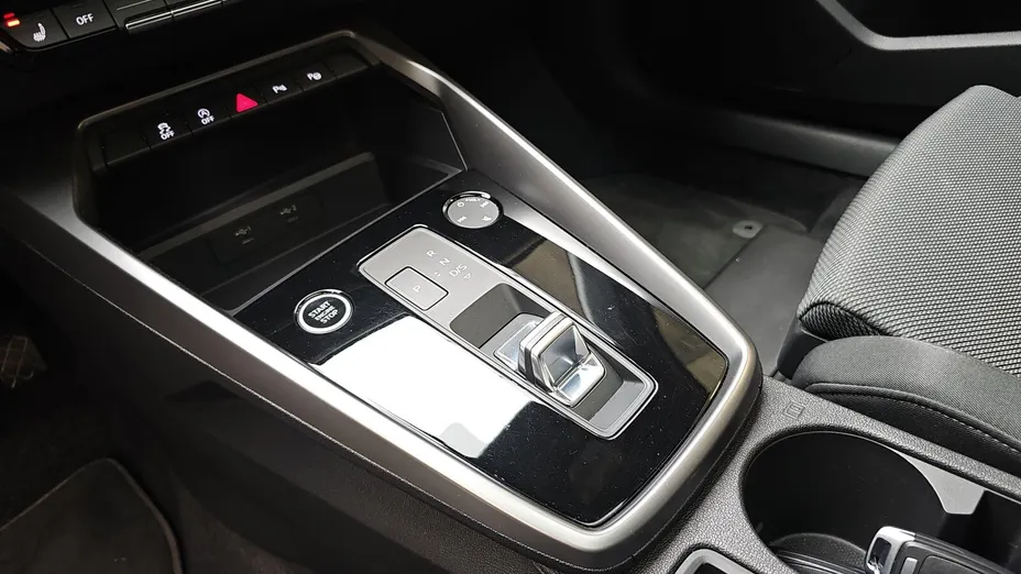 AUDI A3 A3 35 TFSI mHEV S Line S tronic