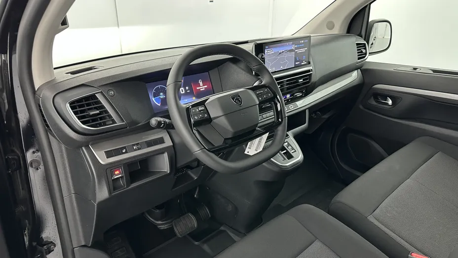 PEUGEOT Traveller -
