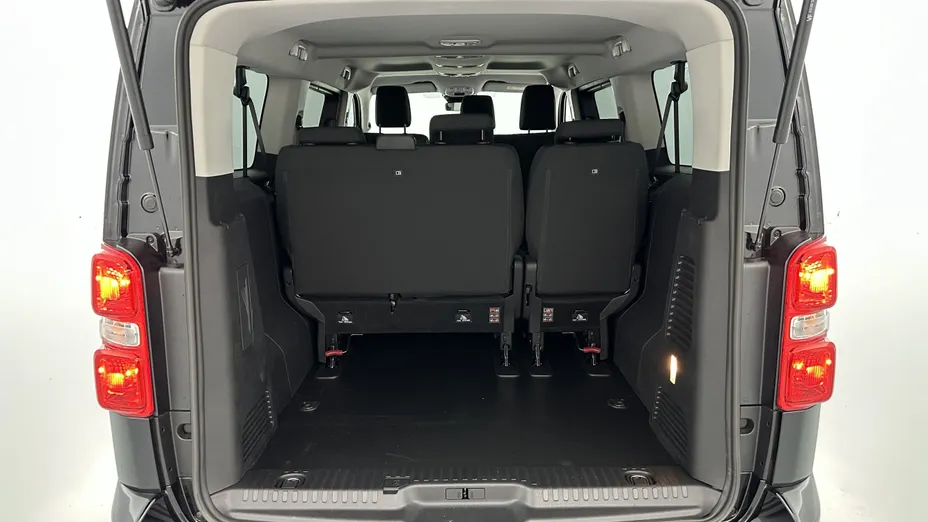 PEUGEOT Traveller -