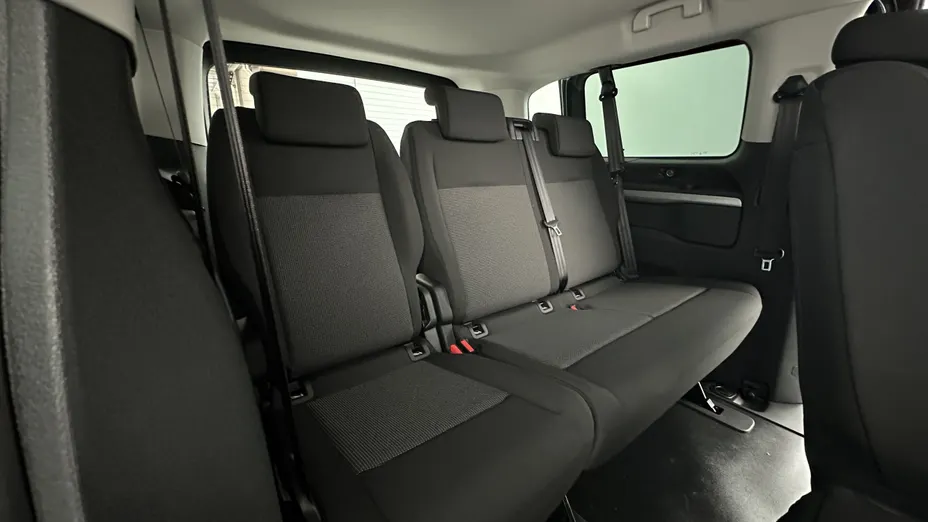 PEUGEOT Traveller -