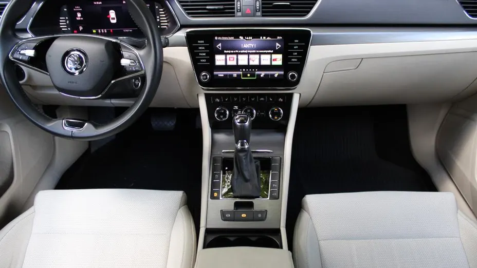 SKODA Superb Superb 2.0 TSI Style DSG