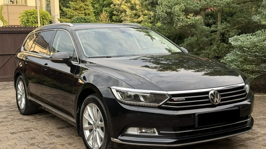 VOLKSWAGEN Passat -