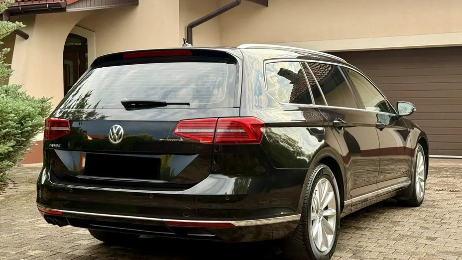VOLKSWAGEN Passat -