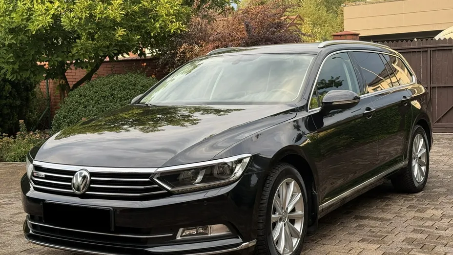 VOLKSWAGEN Passat -