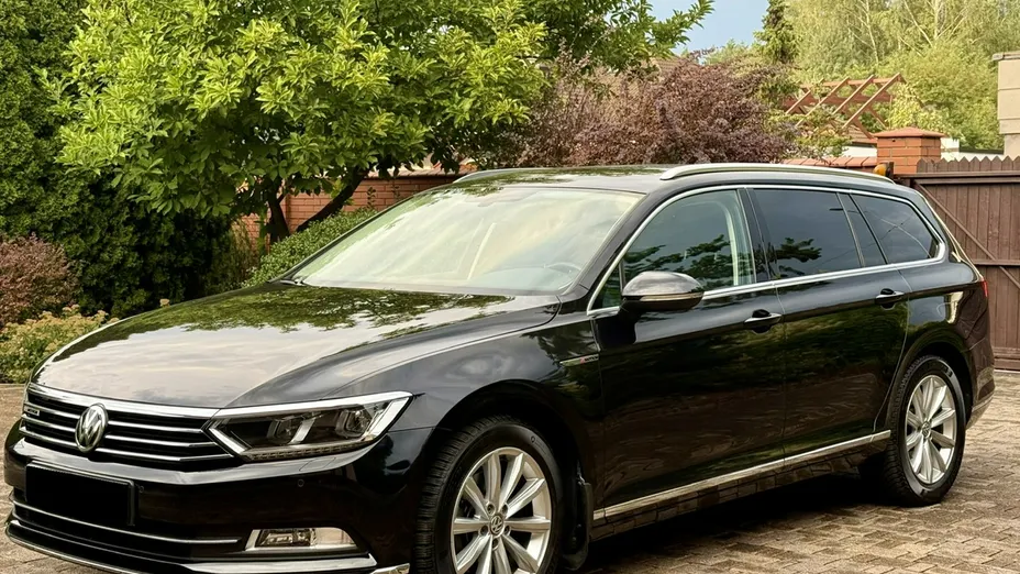 VOLKSWAGEN Passat -