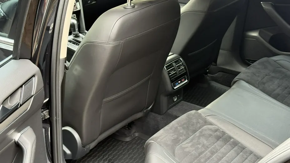 VOLKSWAGEN Passat -