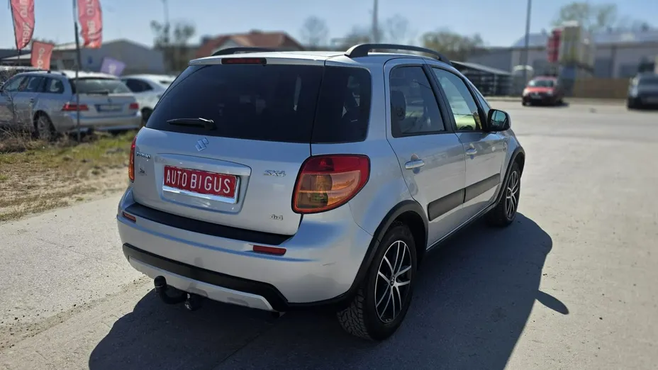 SUZUKI SX4 -