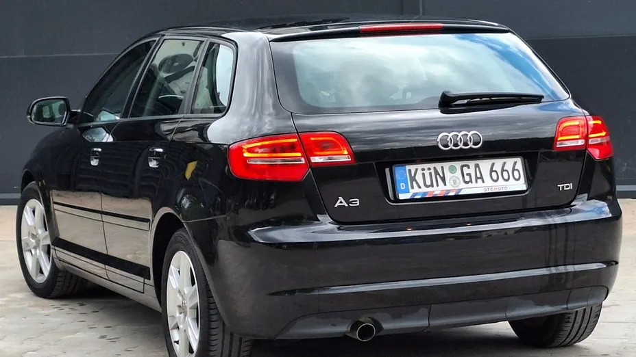 AUDI A3 -