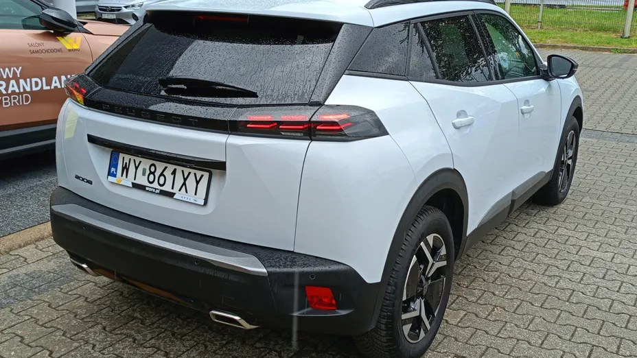 PEUGEOT 2008 -