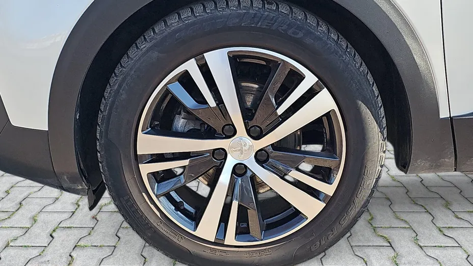 PEUGEOT 5008 5008 1.6 PureTech Allure S&S EAT8