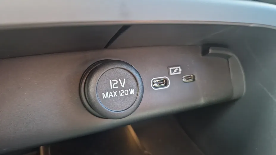 VOLVO XC40 XC40 B3 Plus Dark aut