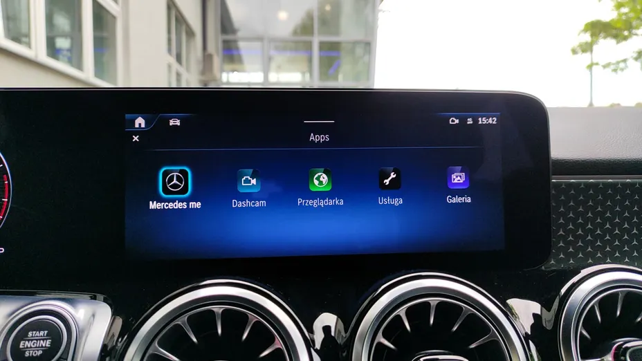 MERCEDES-BENZ GLB GLB 200 Progressive 7G-DCT