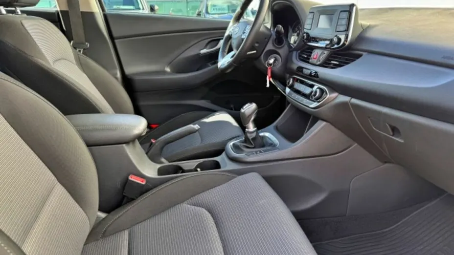 HYUNDAI i30 i30 1.0 T-GDI Modern