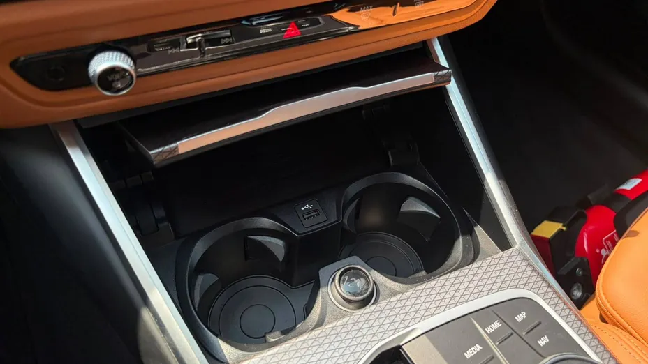 BMW Seria 3 318i M Sport aut