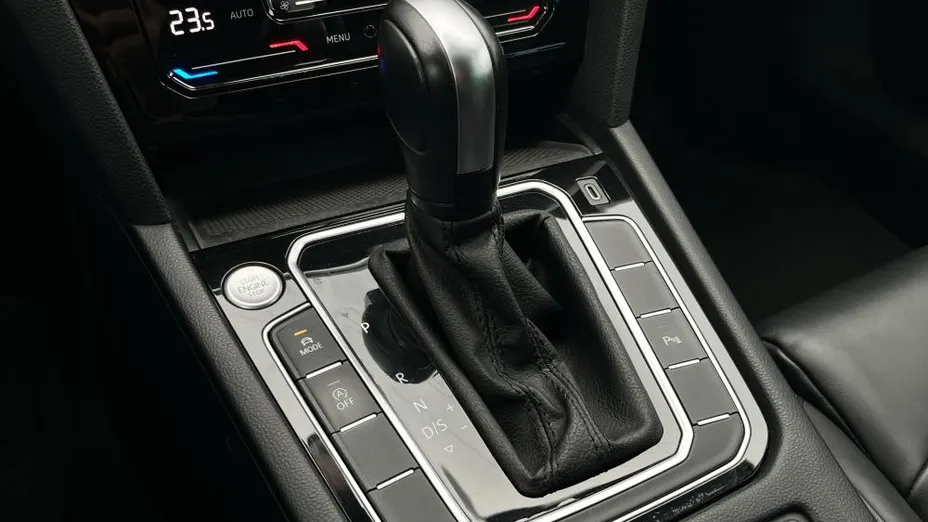 VOLKSWAGEN Passat Passat 2.0 TDI 4Mot. R-Line Edition DSG