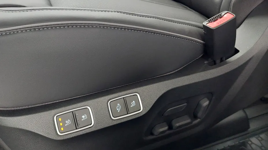 HYUNDAI Staria Staria 1.6 T-GDI HEV Luxury aut Nowy