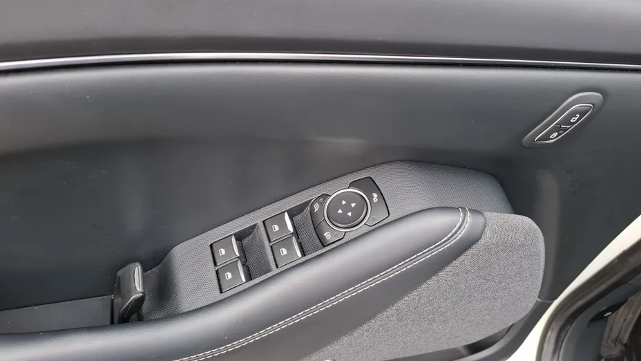 FORD Mustang Mach-E Mustang Mach-E 98kWh RWD