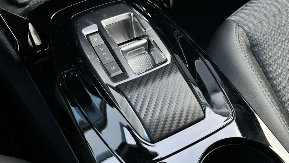 PEUGEOT 2008 2008 1.2 PureTech Allure S&S EAT8